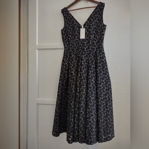 Co. Black Floral A-line V- neck Velvet Midi Dress NWT